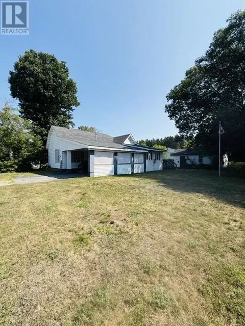 290 Second St N