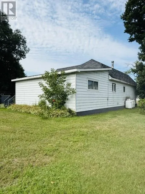 290 Second St N