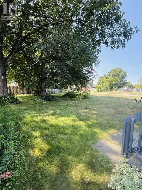 290 Second St N