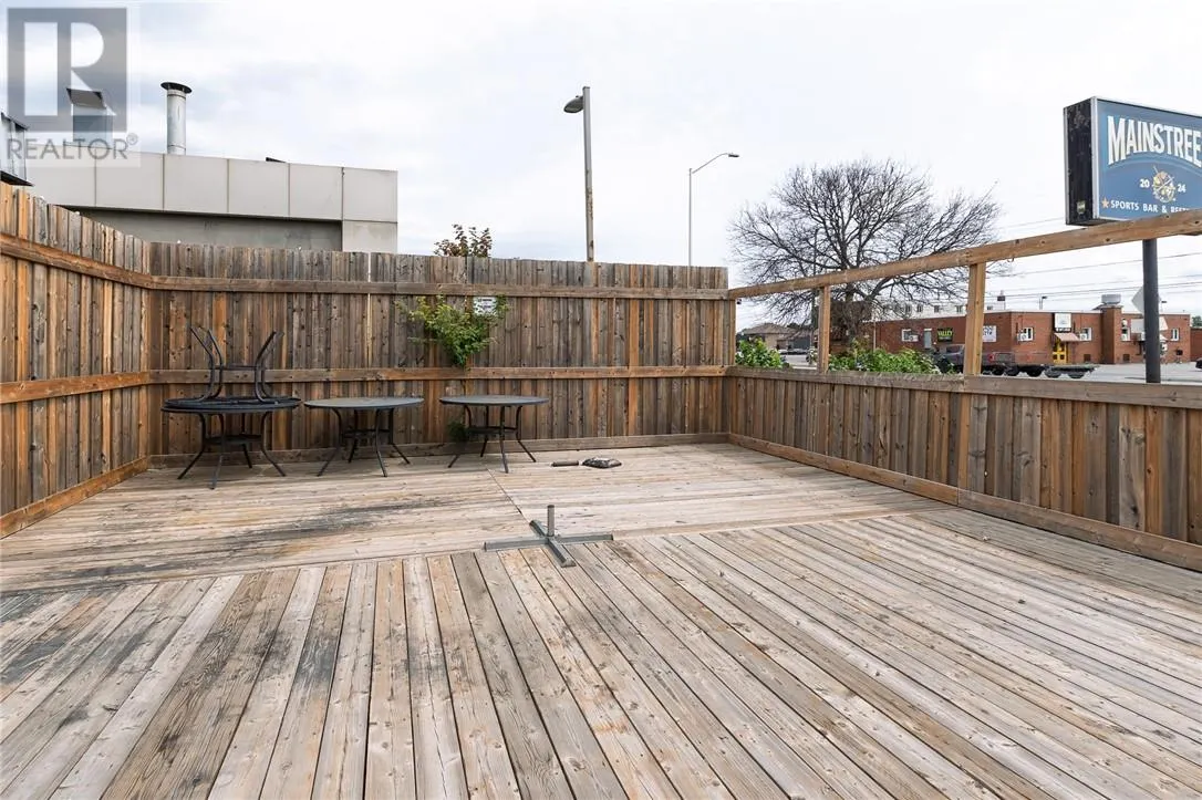 1642 Main
