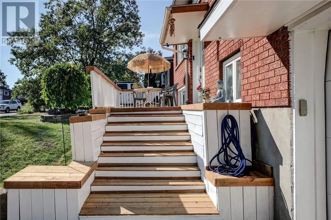 486 Bois Street