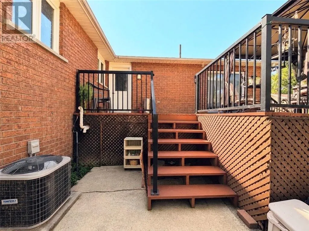 486 Bois Street