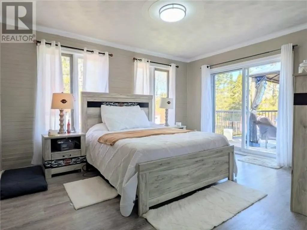 486 Bois Street