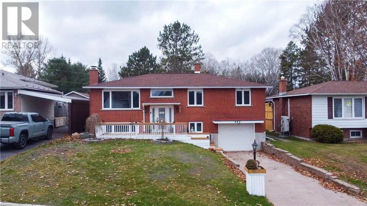 486 Bois Street