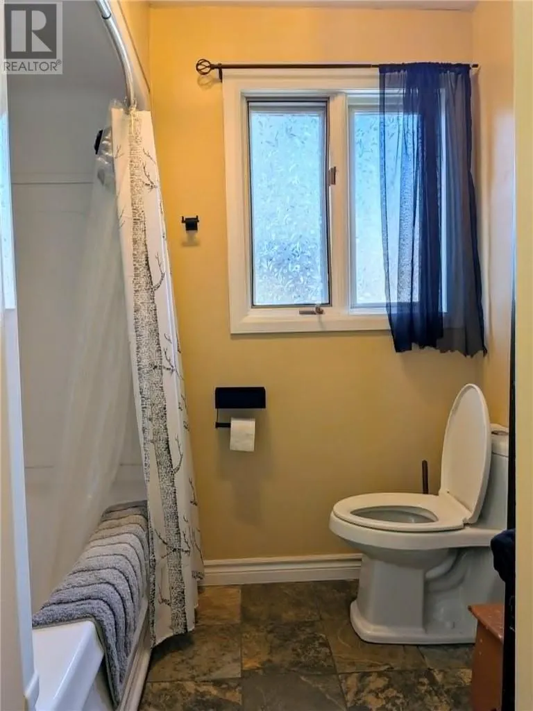 486 Bois Street