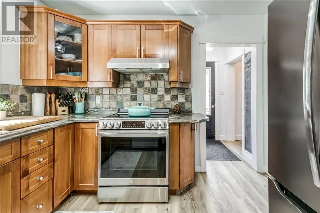 83 Lakeview Drive