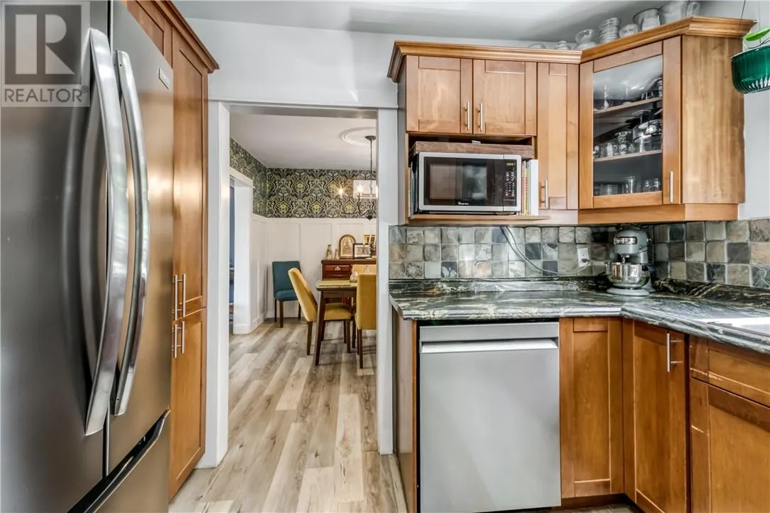 83 Lakeview Drive