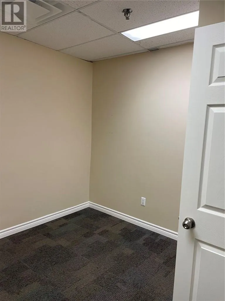 174 DOUGLAS Street Unit# 107-2