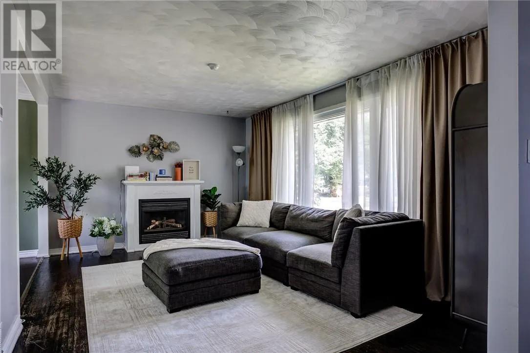 673 Camelot Drive