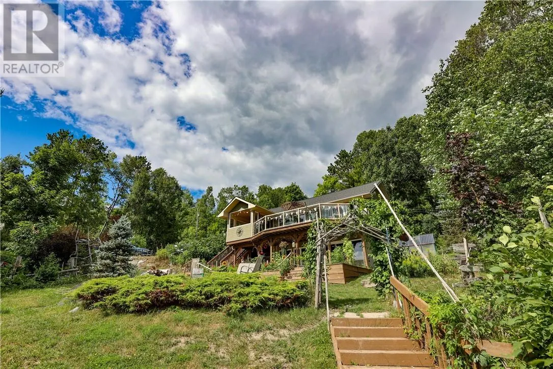 1266 Sandy Lane
