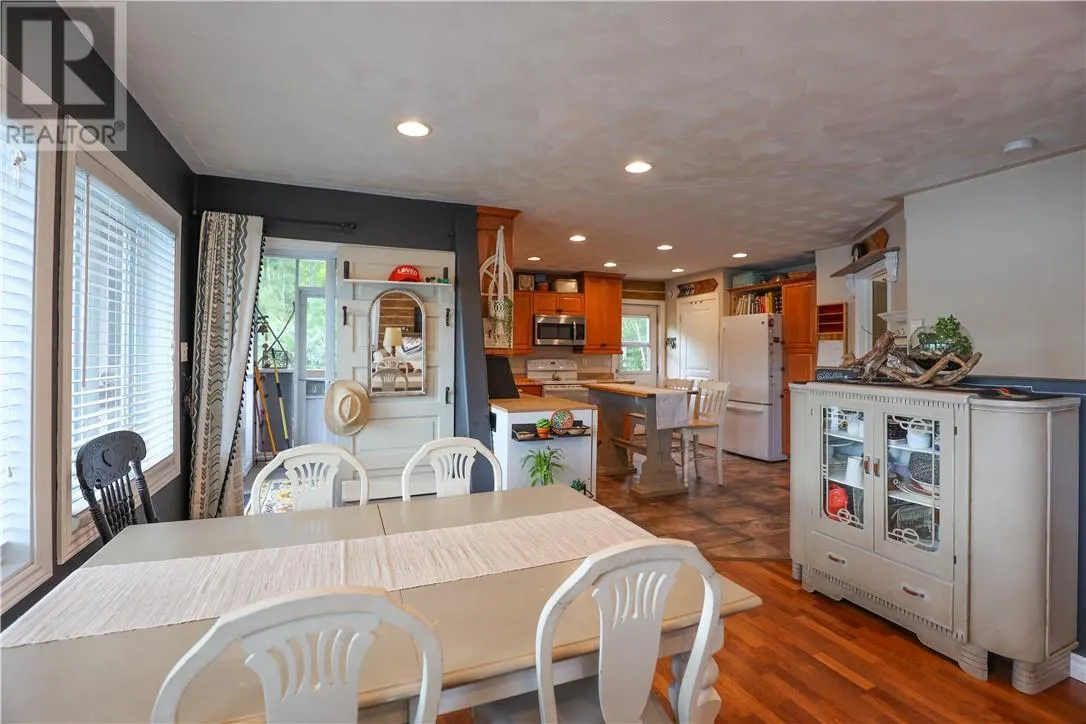 1266 Sandy Lane