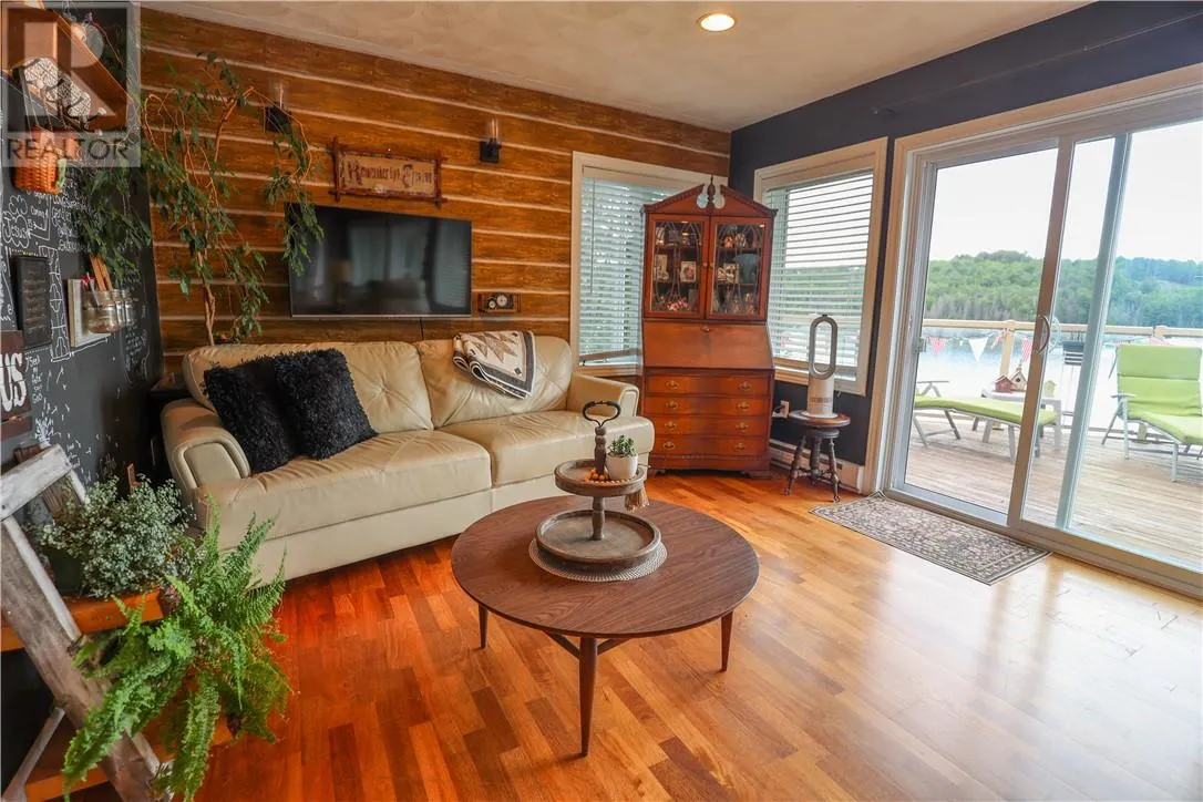 1266 Sandy Lane