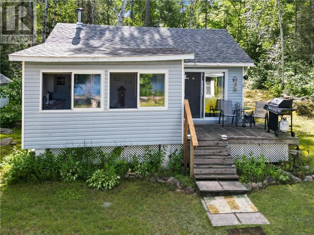 40 Ministic Lake Road