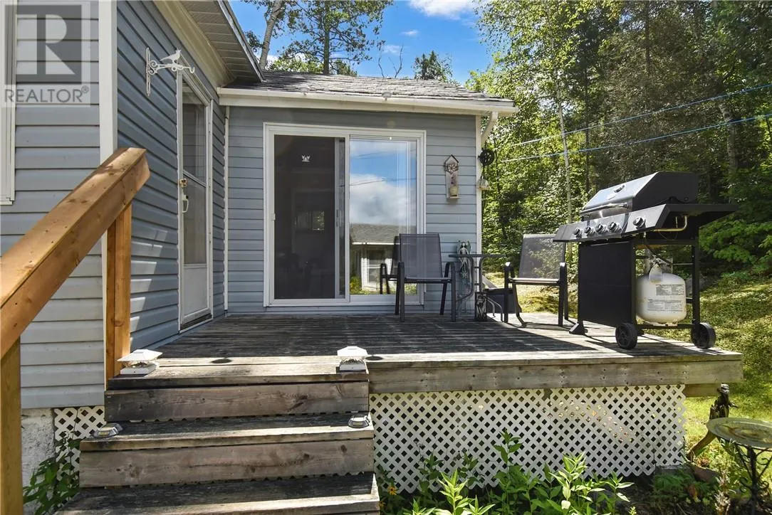 40 Ministic Lake Road