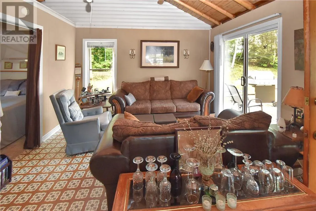 40 Ministic Lake Road