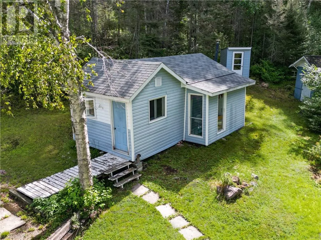 40 Ministic Lake Road