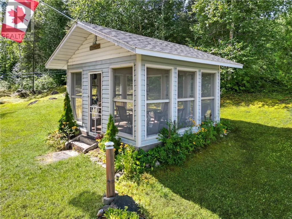 40 Ministic Lake Road