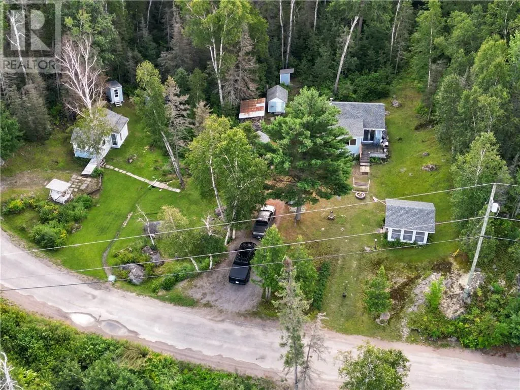 40 Ministic Lake Road