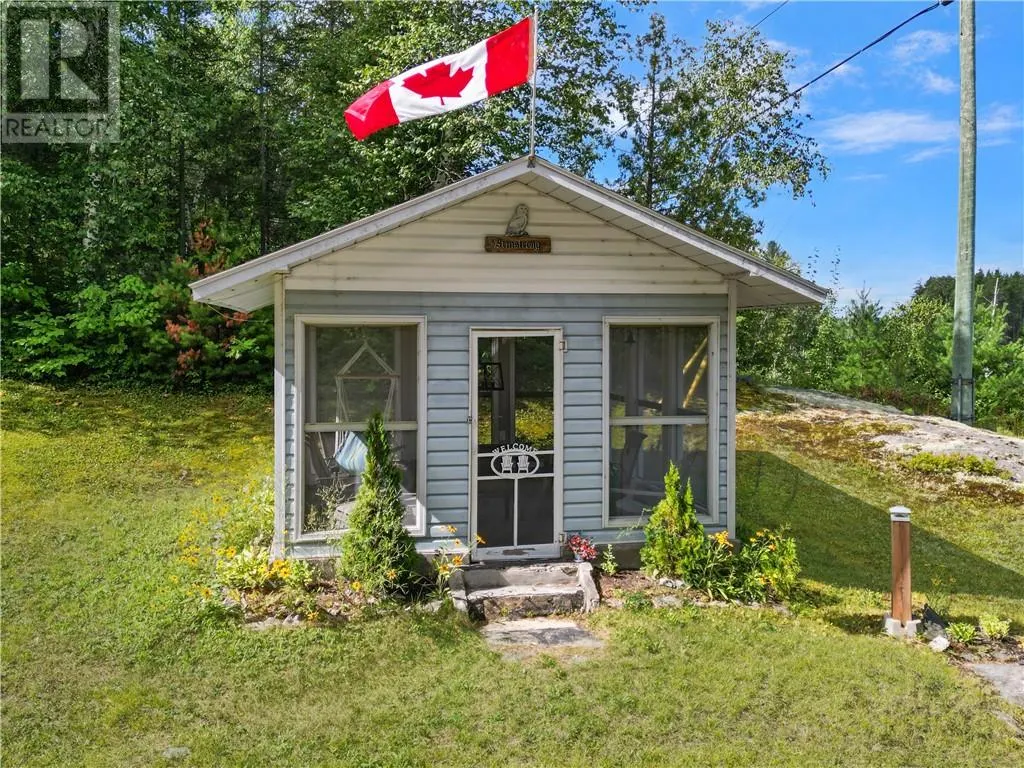 40 Ministic Lake Road