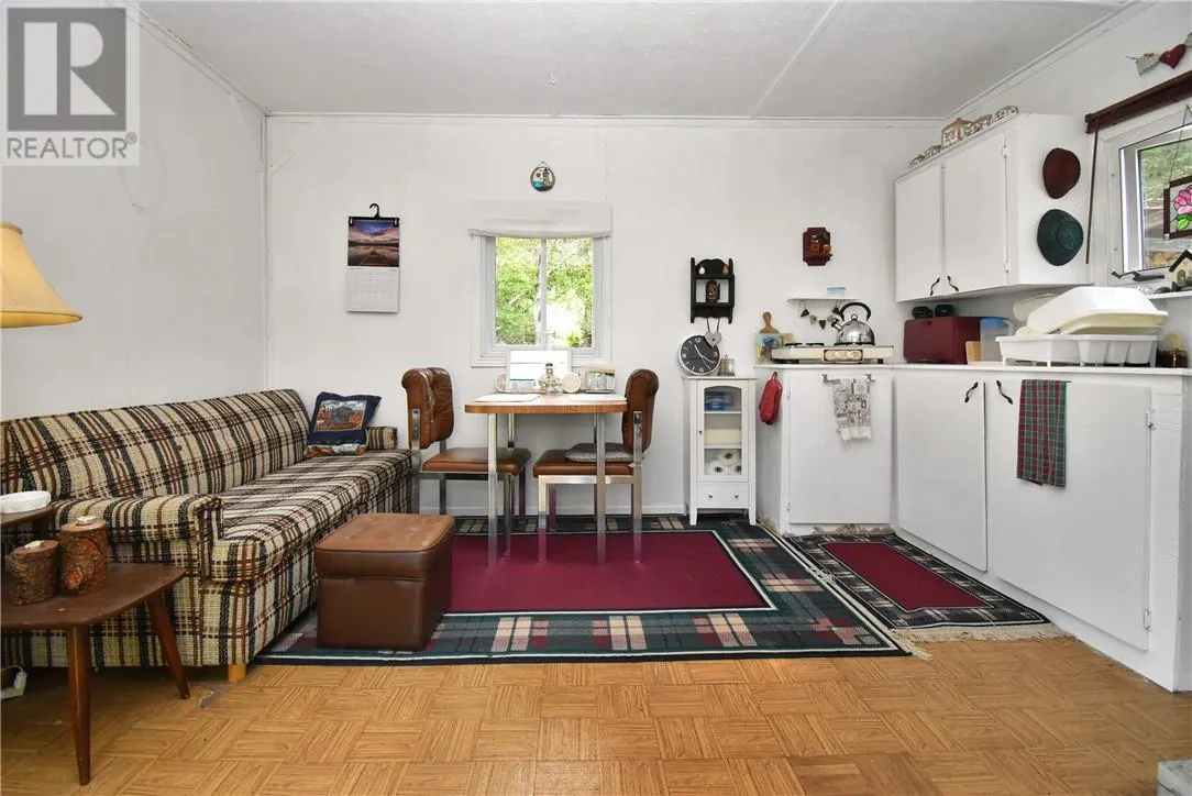 40 Ministic Lake Road