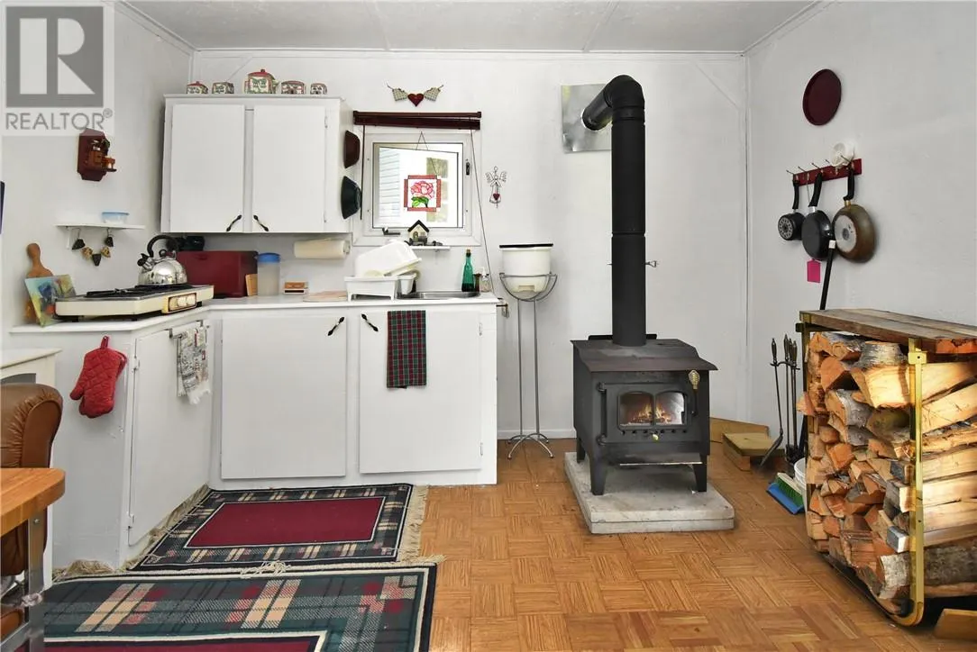 40 Ministic Lake Road