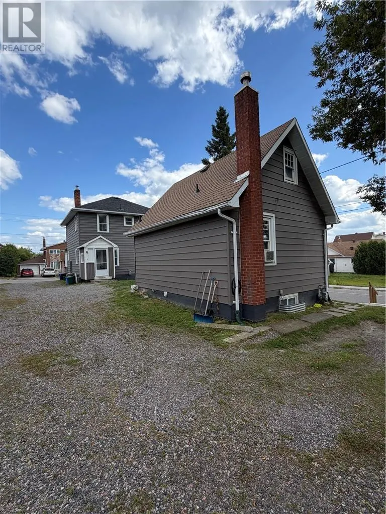 231 Whittaker & 408 Isabel