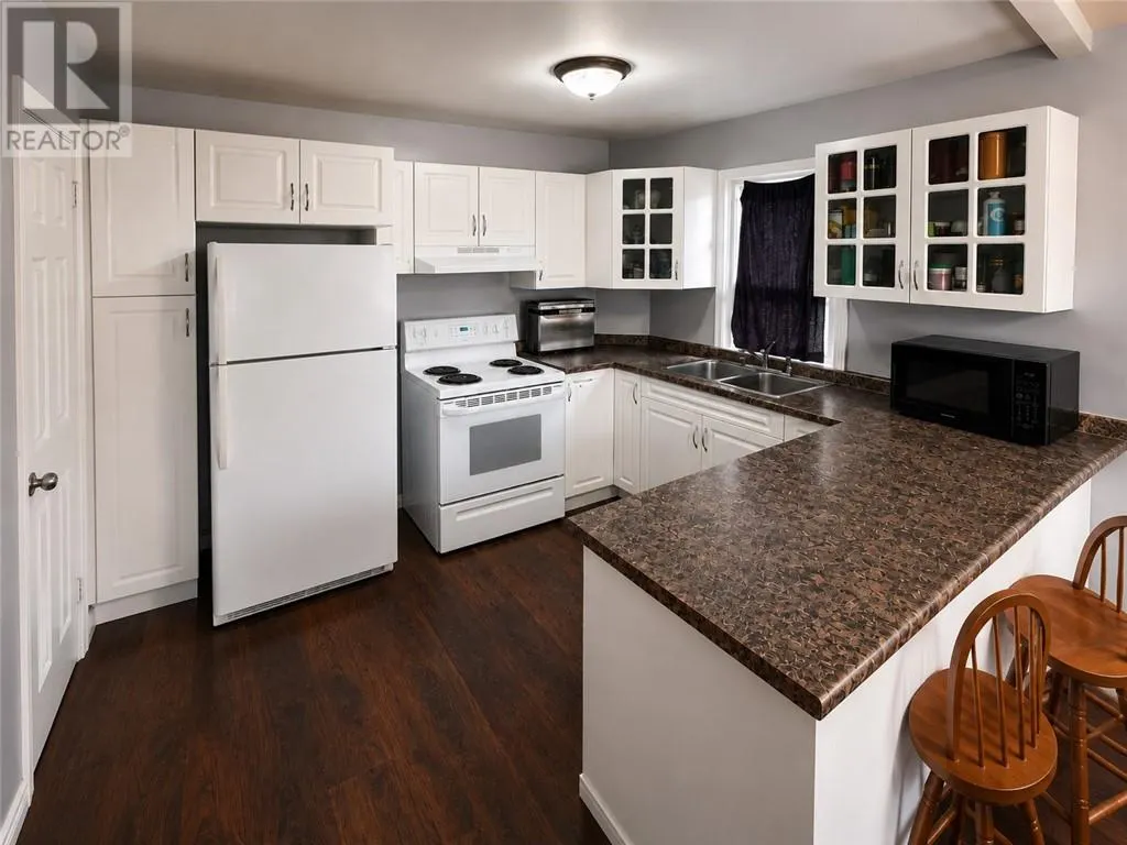 231 Whittaker & 408 Isabel