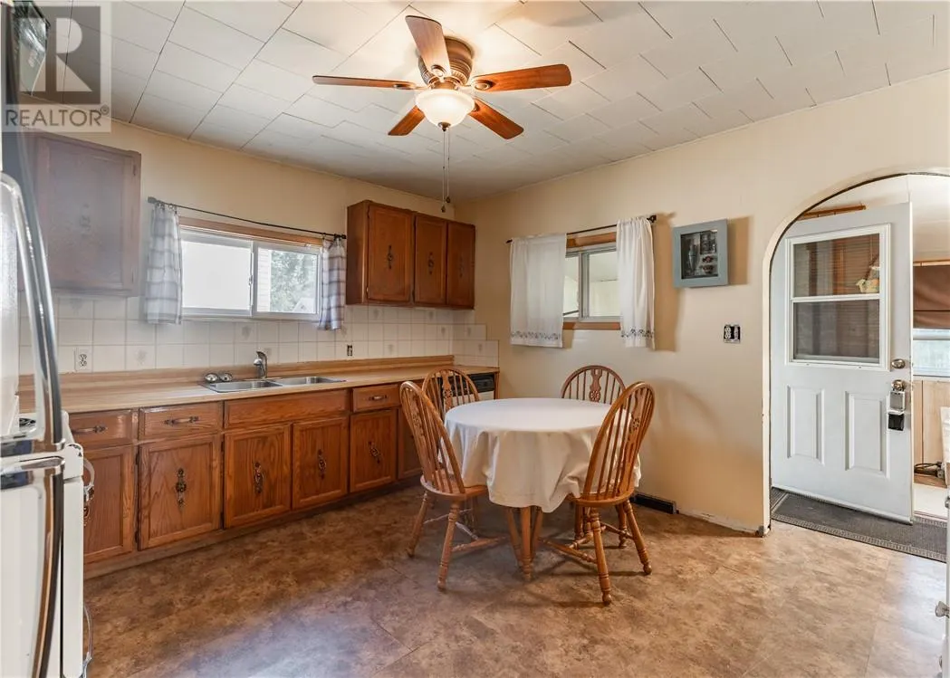 3426 Falconbridge Highway