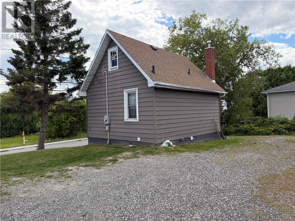 231 Whittaker & 408 Isabel