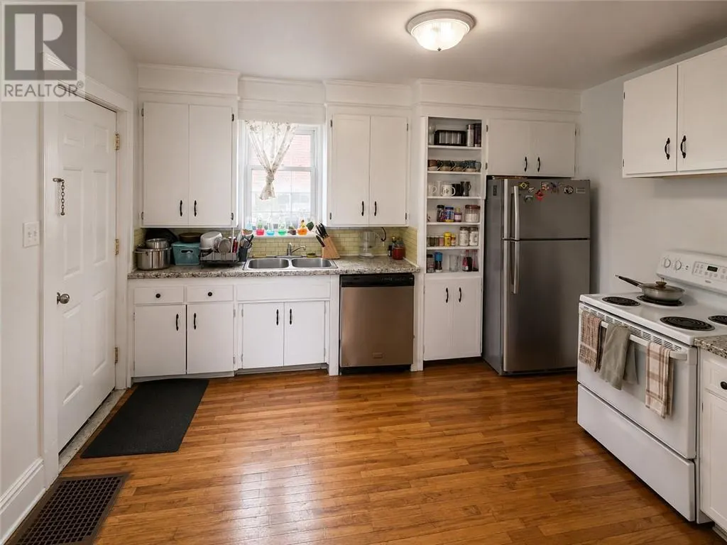 231 Whittaker & 408 Isabel