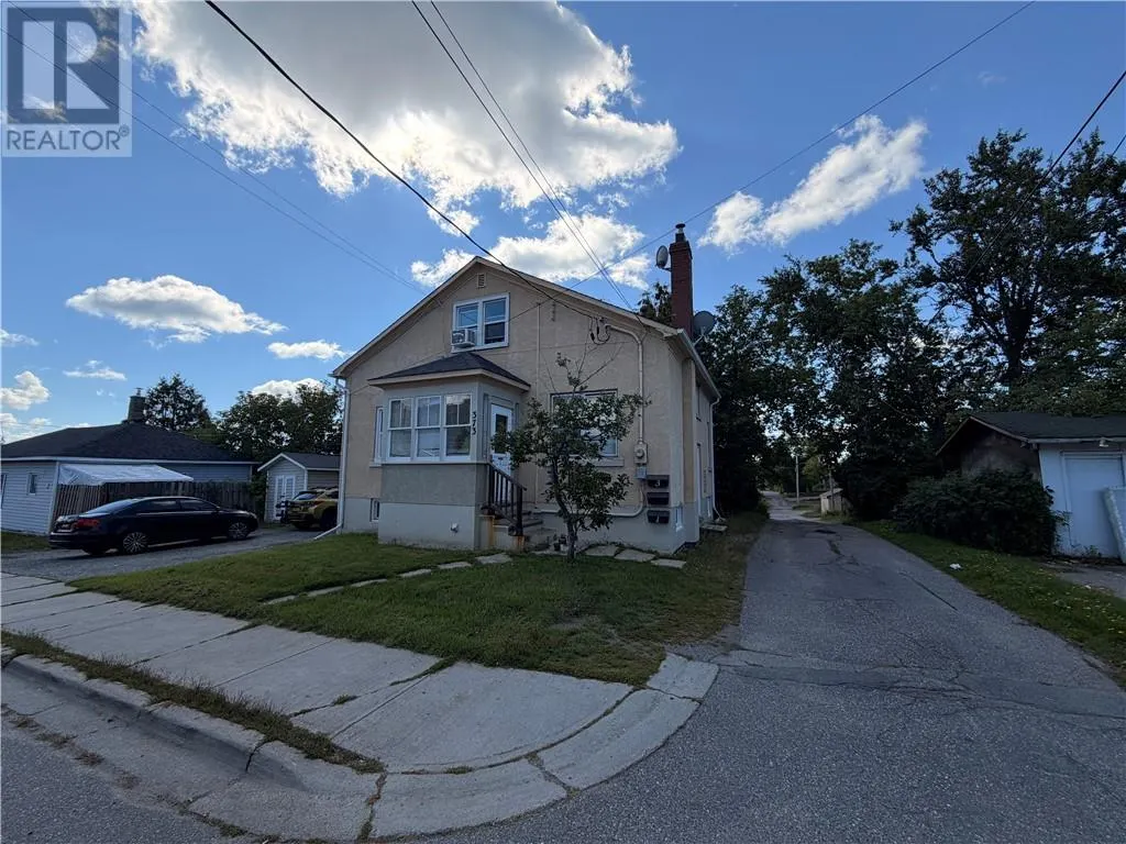 373 Isabel Street