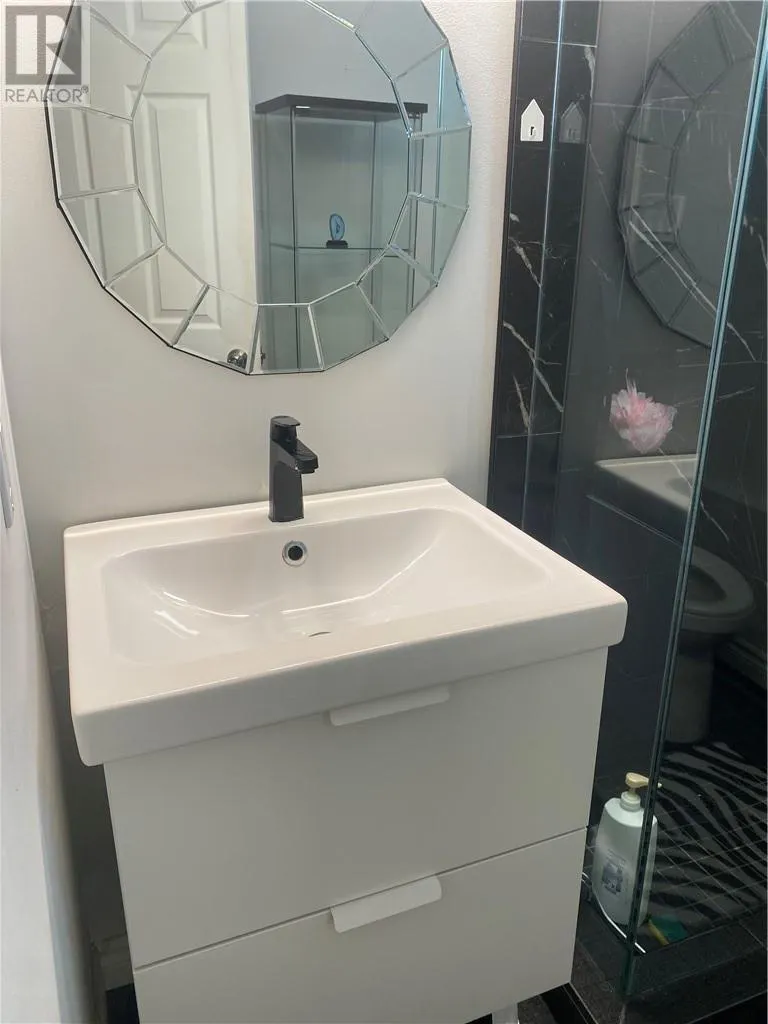 657 Jupiter Court Unit# Lower Unit