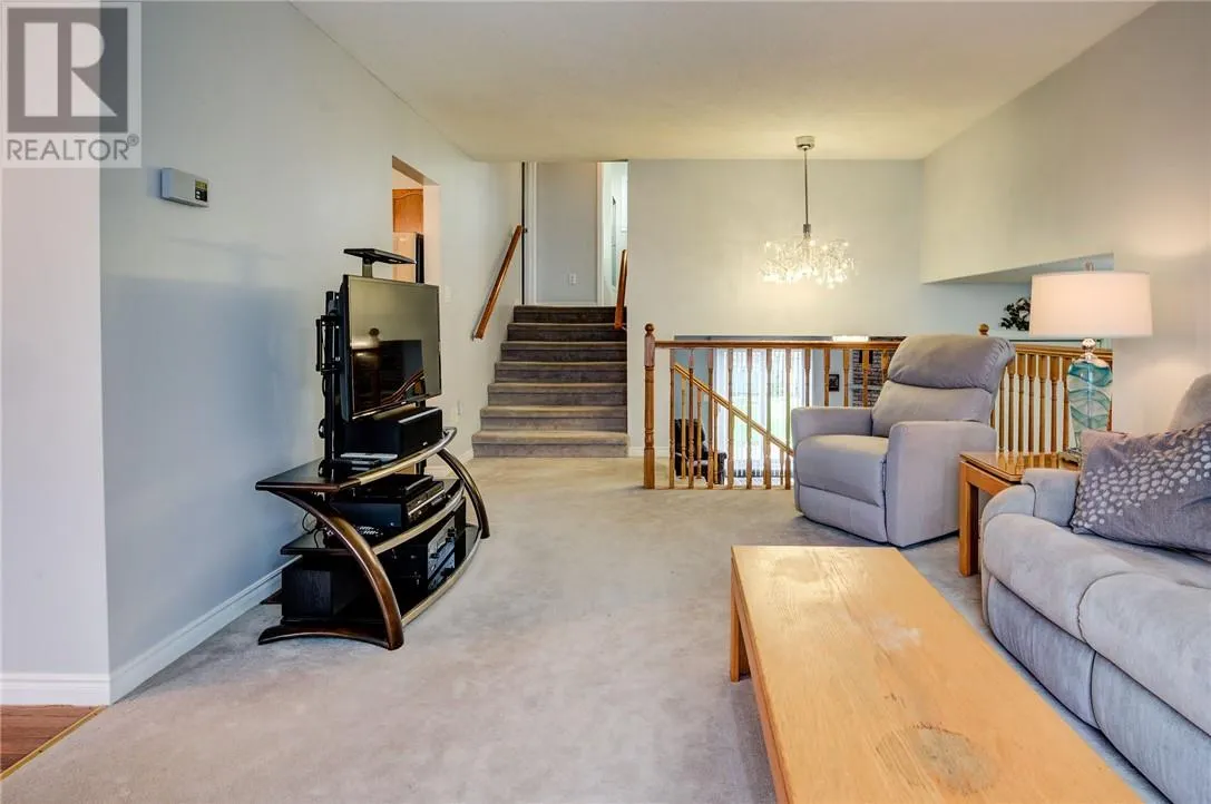 1858 Covewood Crescent