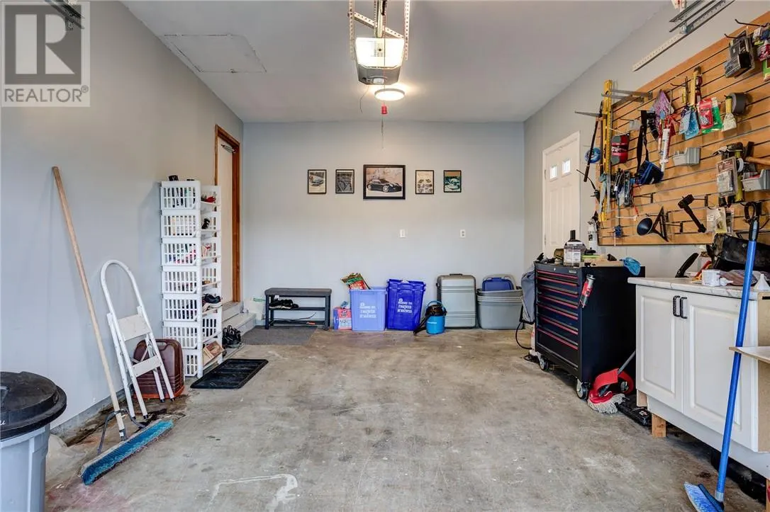 1858 Covewood Crescent