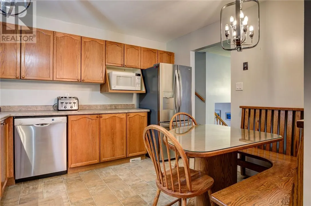 1858 Covewood Crescent