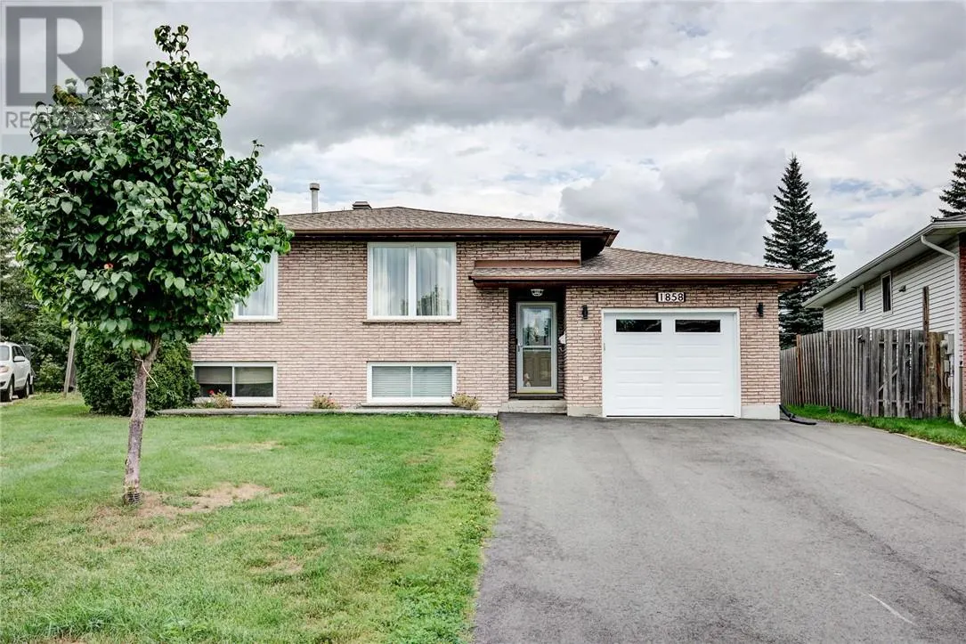1858 Covewood Crescent