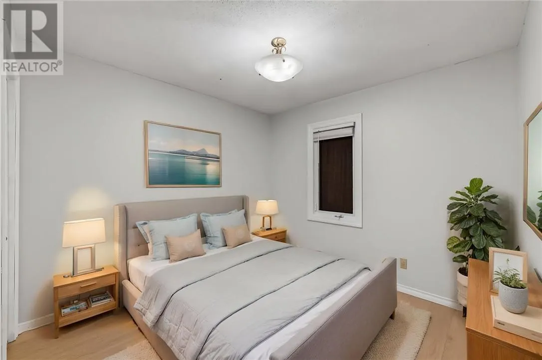 60 Radcliff Park