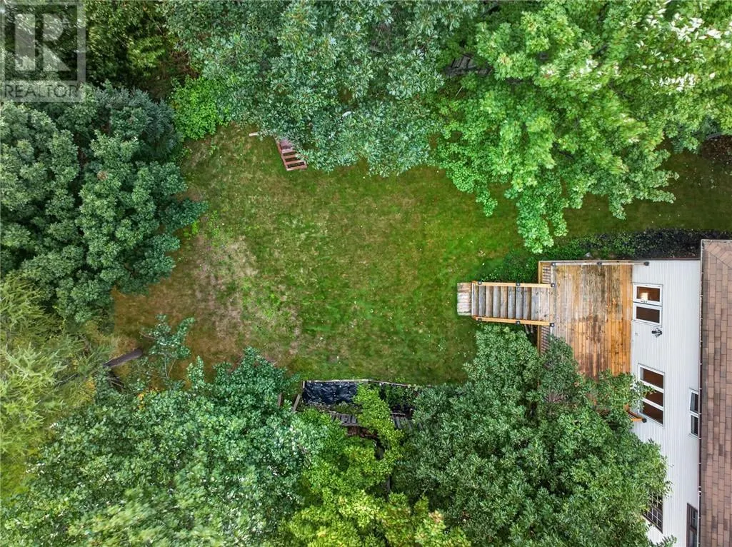 60 Radcliff Park