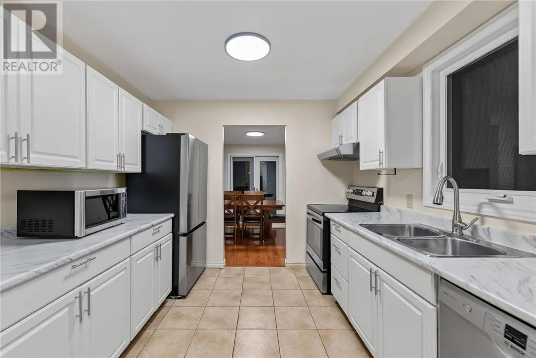 60 Radcliff Park