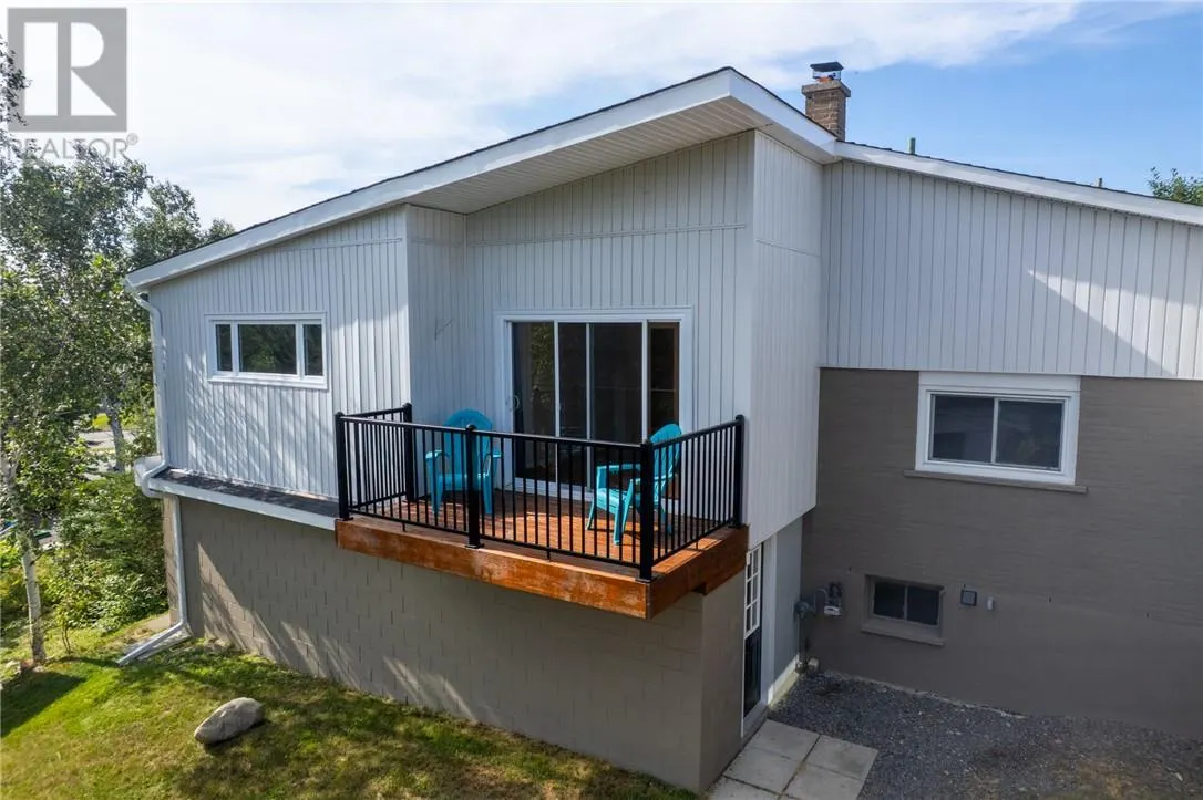 1286 Lauzon Avenue