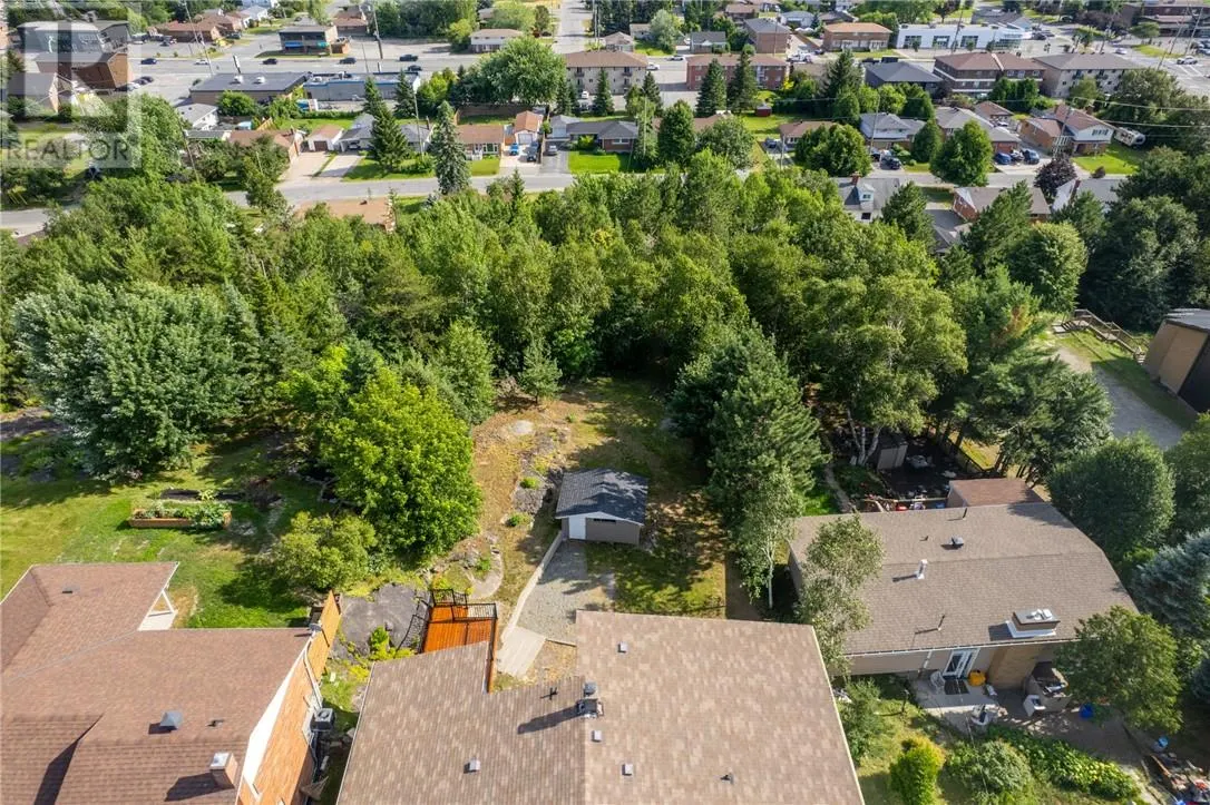 1286 Lauzon Avenue