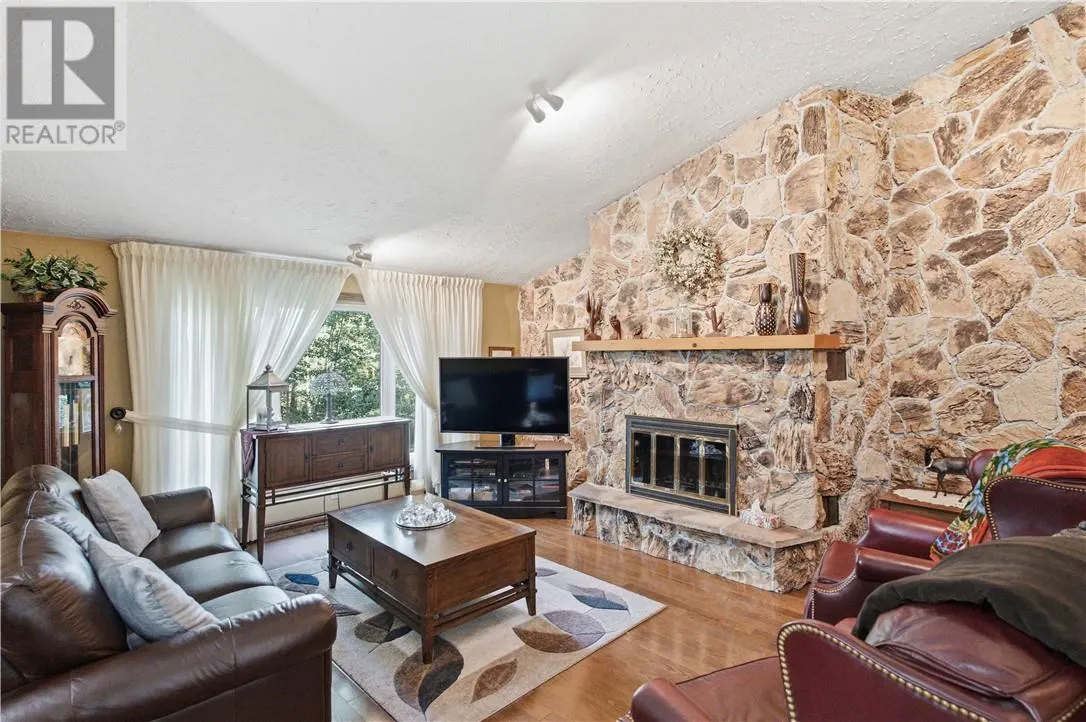 2124 Salo Road
