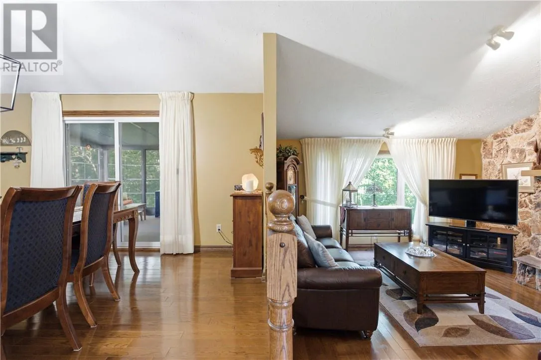 2124 Salo Road