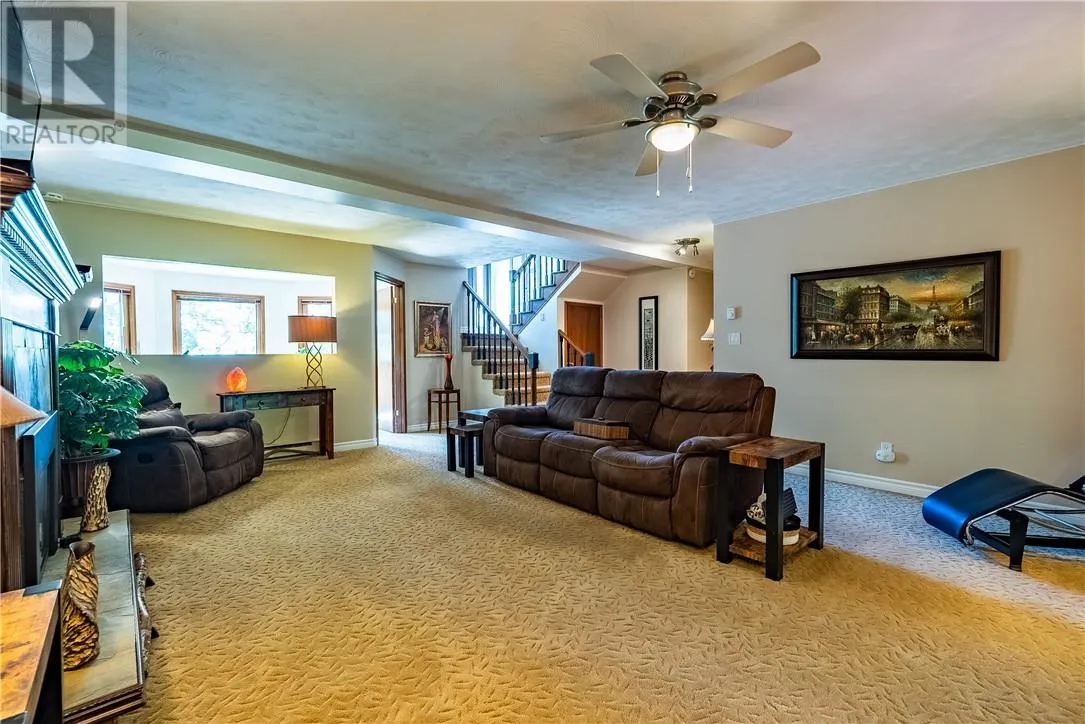 2376 Greenwood Drive