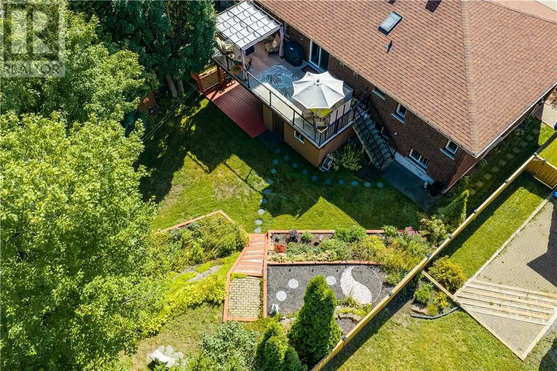2376 Greenwood Drive