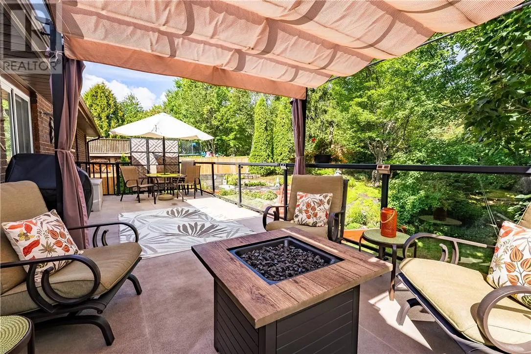 2376 Greenwood Drive