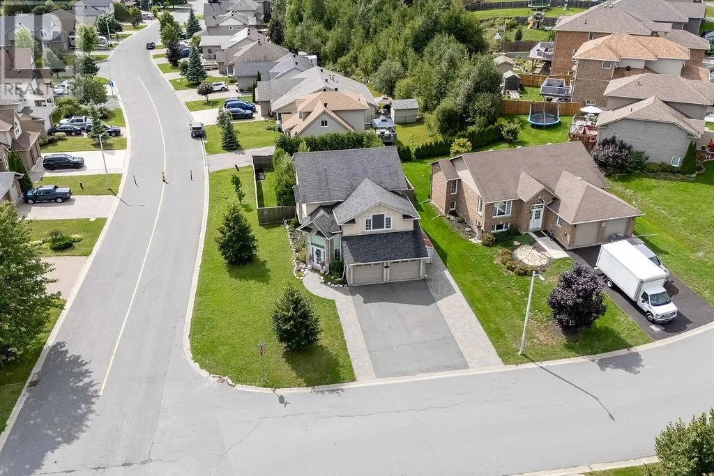 130 Bayside Crescent