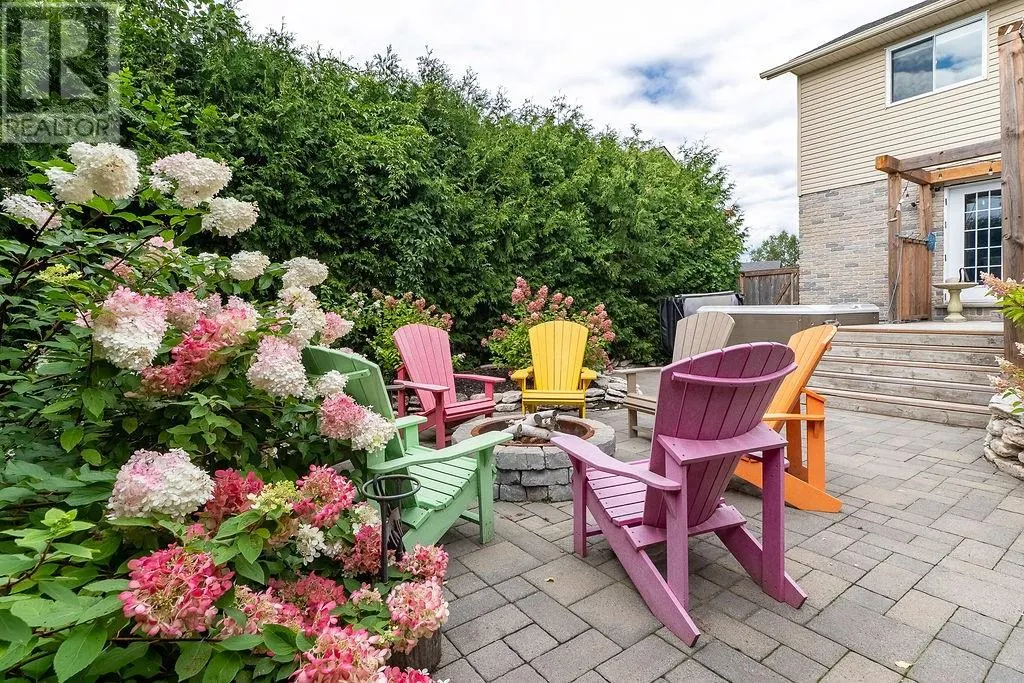 130 Bayside Crescent