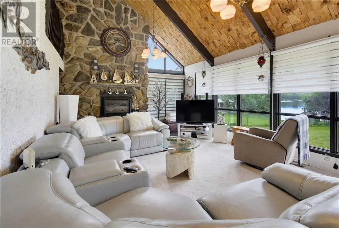 2389 Desloges Road