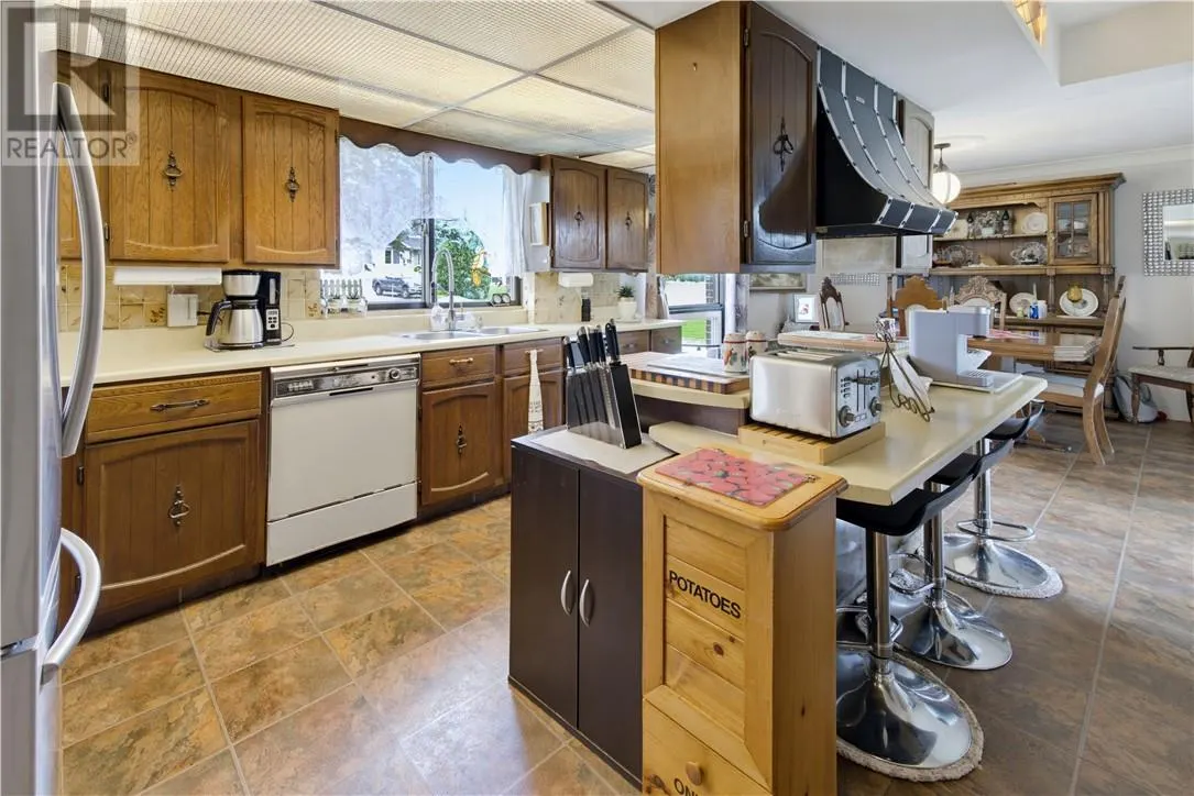 2389 Desloges Road
